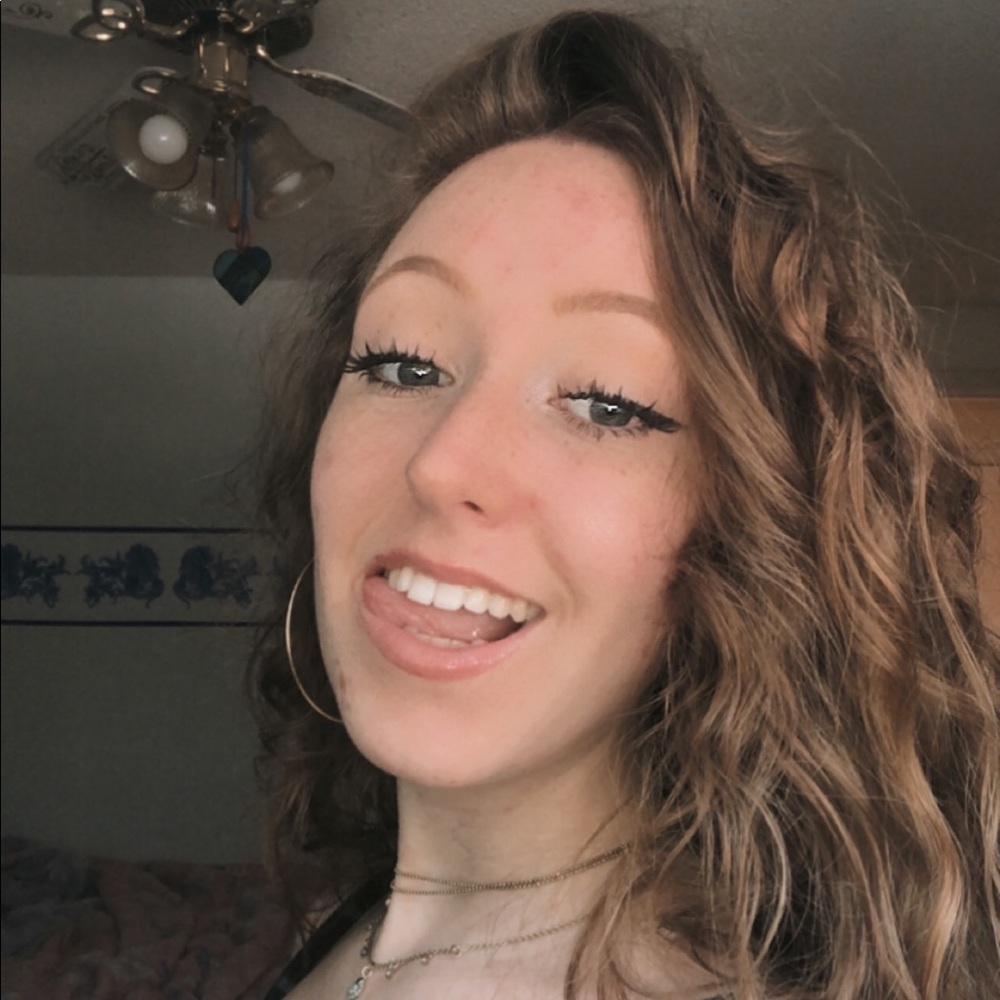 Meet your Posher, Lily